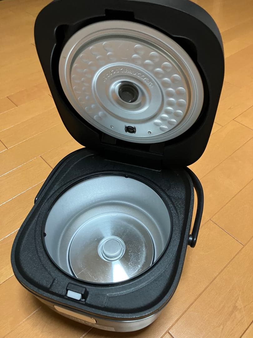 【美品】TIGER 炊飯器 黒特厚釜3合24年製