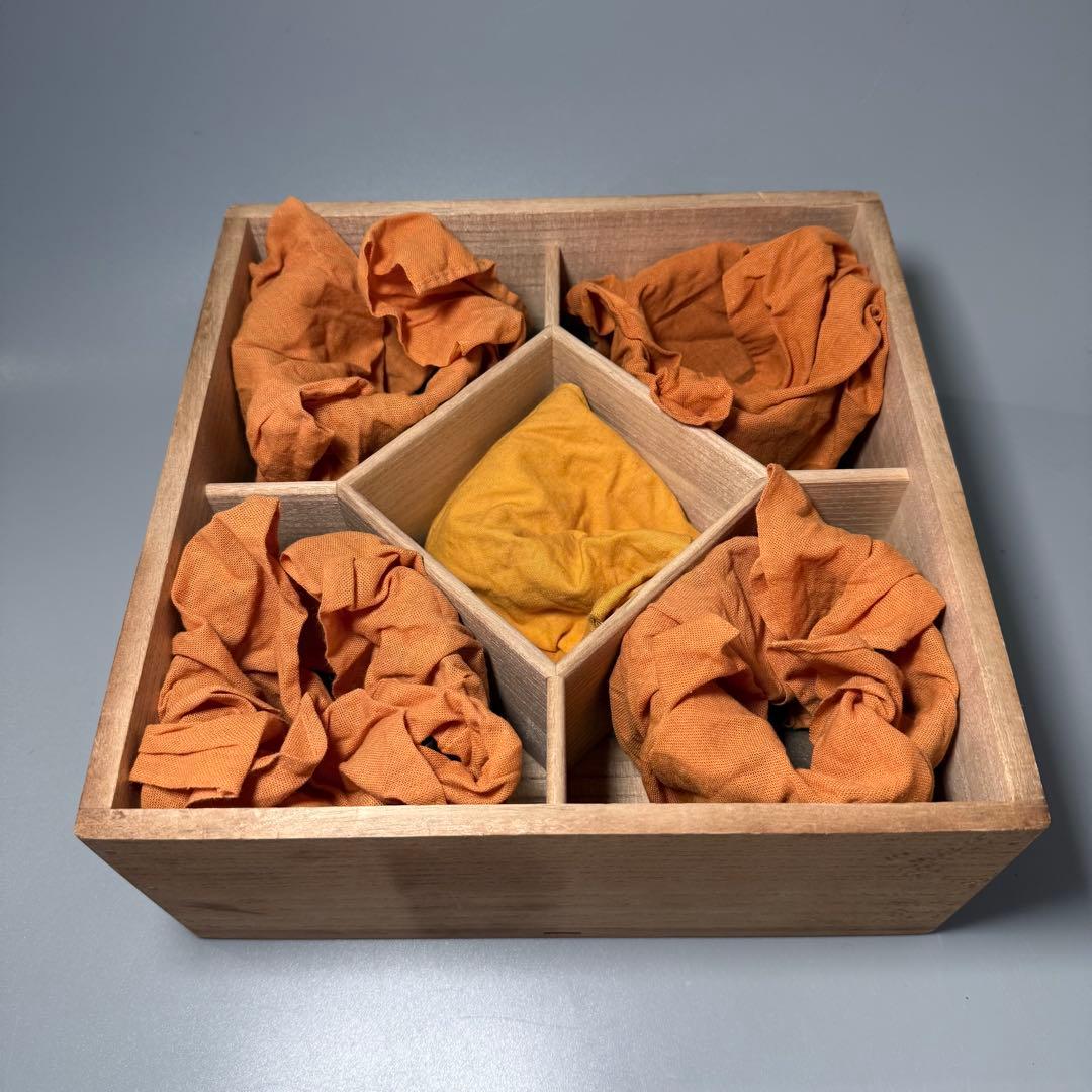 中里重利　造　絵唐津　亀甲向付　四客　共箱　高さ7.9cm　おしゃれな器