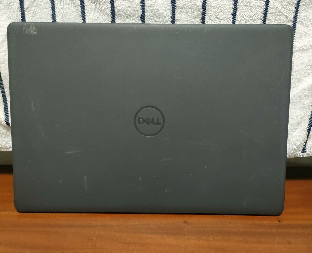 DELL ノートパソコン　inspiron 3501 P90F005 ジャンク