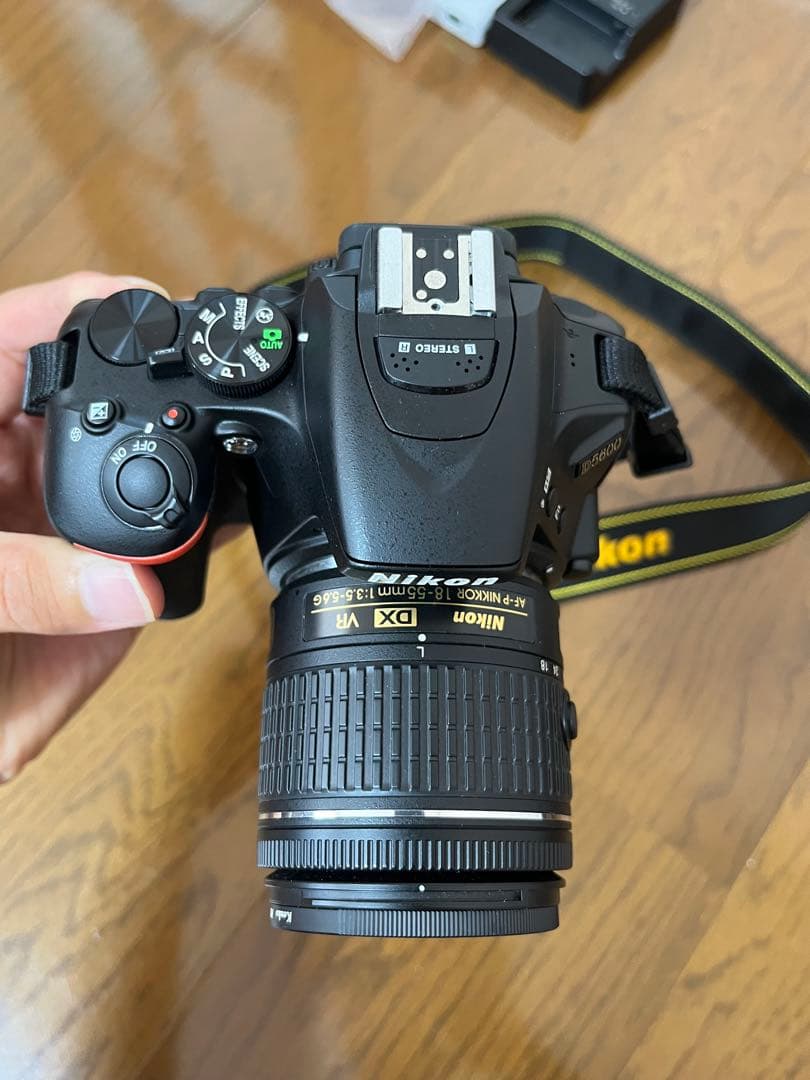 Nikon D5600 デジタル一眼レフカメラ 18-55mmレンズ付き