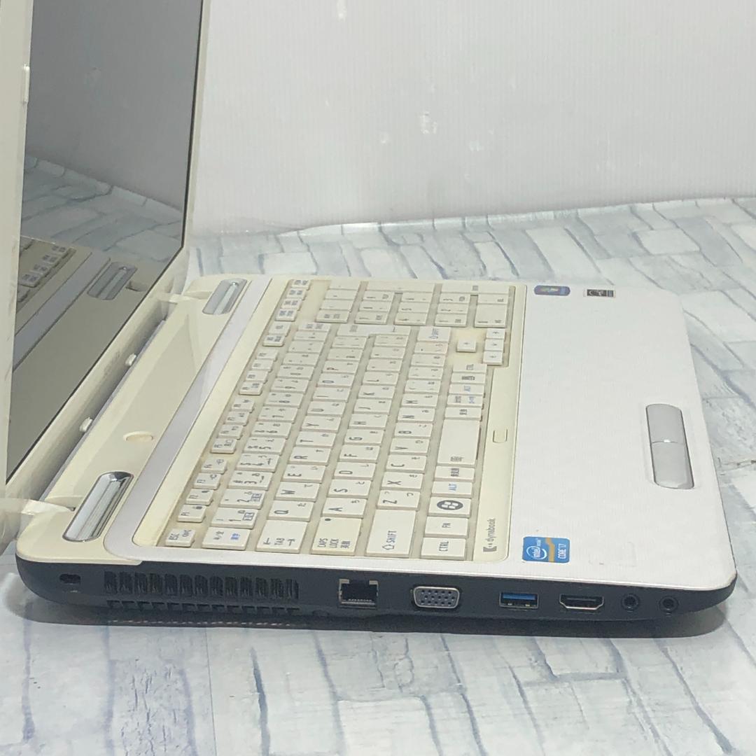 東芝 ノートパソコン本体 Core i7/SSD256GB/8GB/Win10