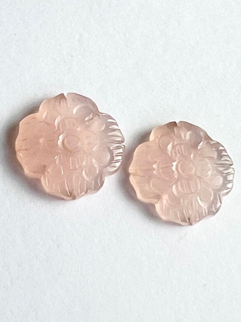 ピンク　カルセドニー　フラワー　カービング　ダブルホール　14kgf ピアス