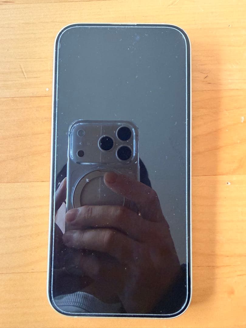 iPhone15イエロー 256G 88%MagSafeケース3点