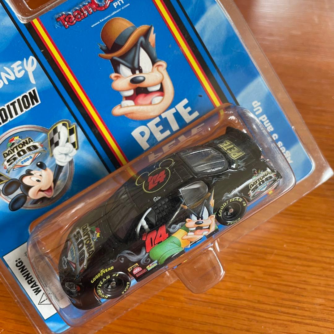 ナスカー 1/64 シボレー デイトナ500 ディズニー エディション 2004