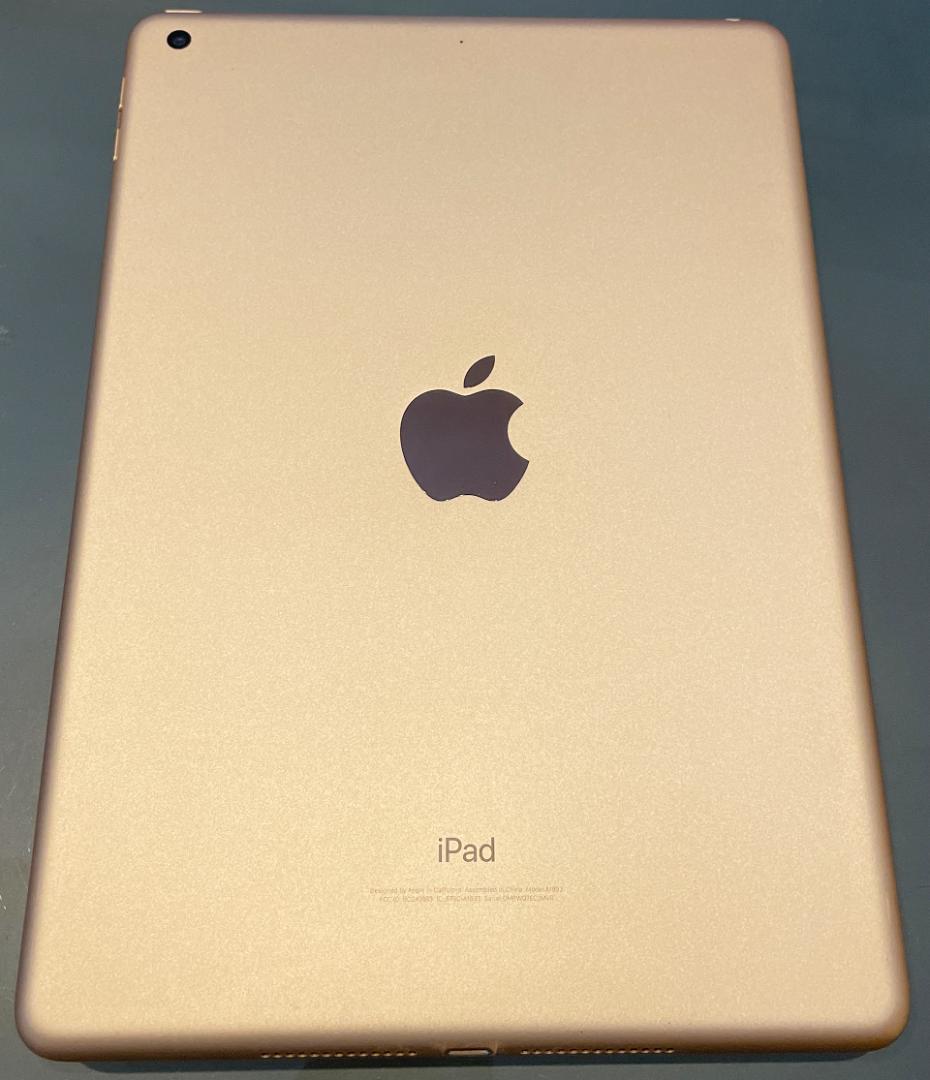 動作品 Apple iPad (第6世代) wifi 32GB ゴールド