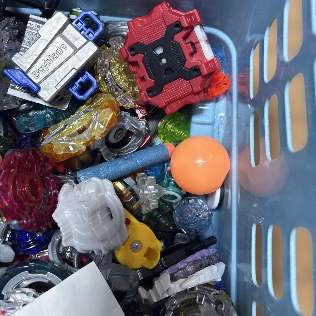 ベイブレードX　ベイブレードバースト　など　引退品　約10キロ