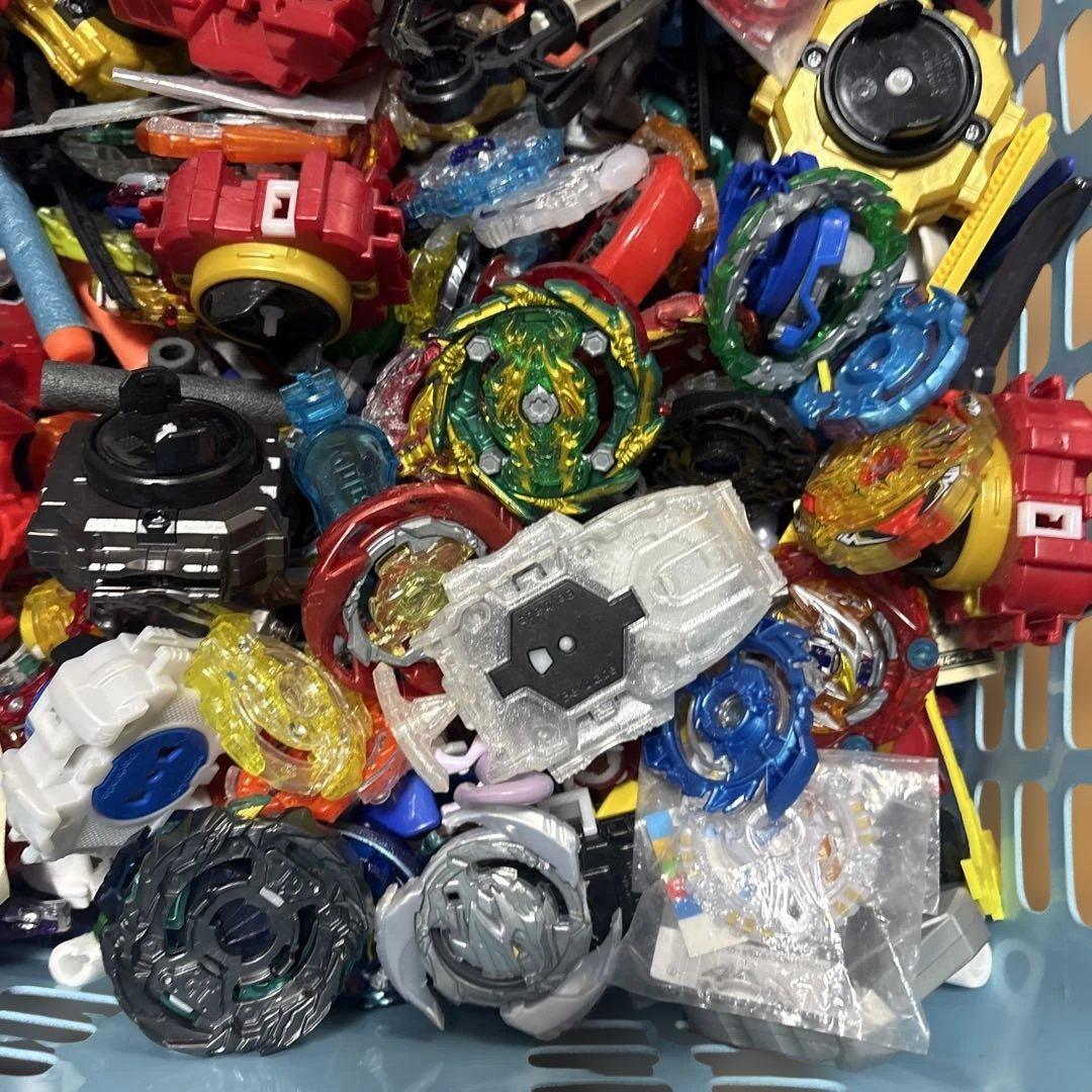 ベイブレードX　ベイブレードバースト　など　引退品　約10キロ