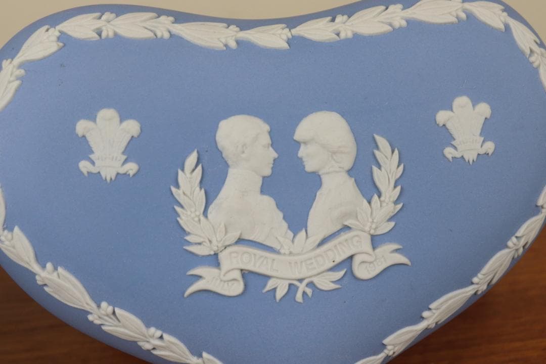 ウェッジウッド　ジャスパー　小物入れ　ダイアナ妃　成婚　1981年　ハート