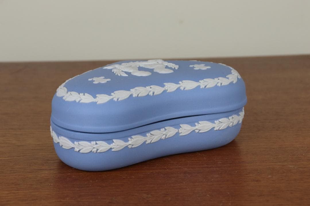 ウェッジウッド　ジャスパー　小物入れ　ダイアナ妃　成婚　1981年　ハート