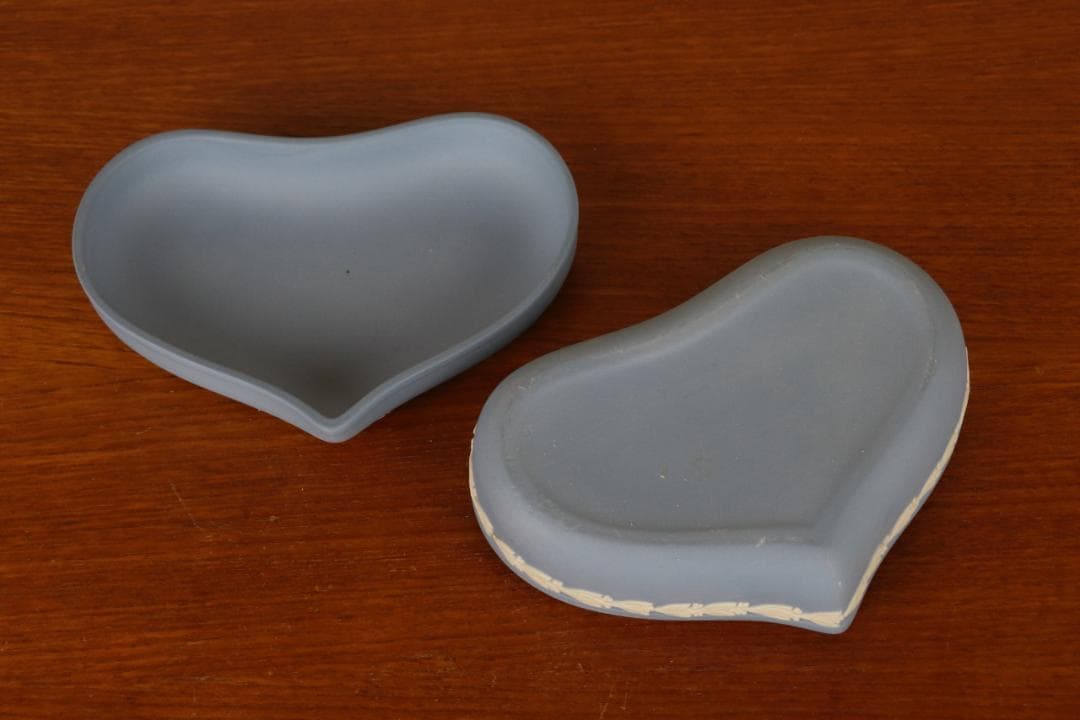 ウェッジウッド　ジャスパー　小物入れ　ダイアナ妃　成婚　1981年　ハート