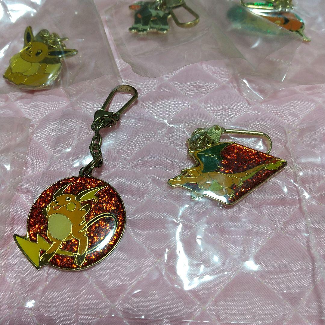 激レア！任天堂、ポケモン キラ入りメタルホルダー 16種 リザードン有り！