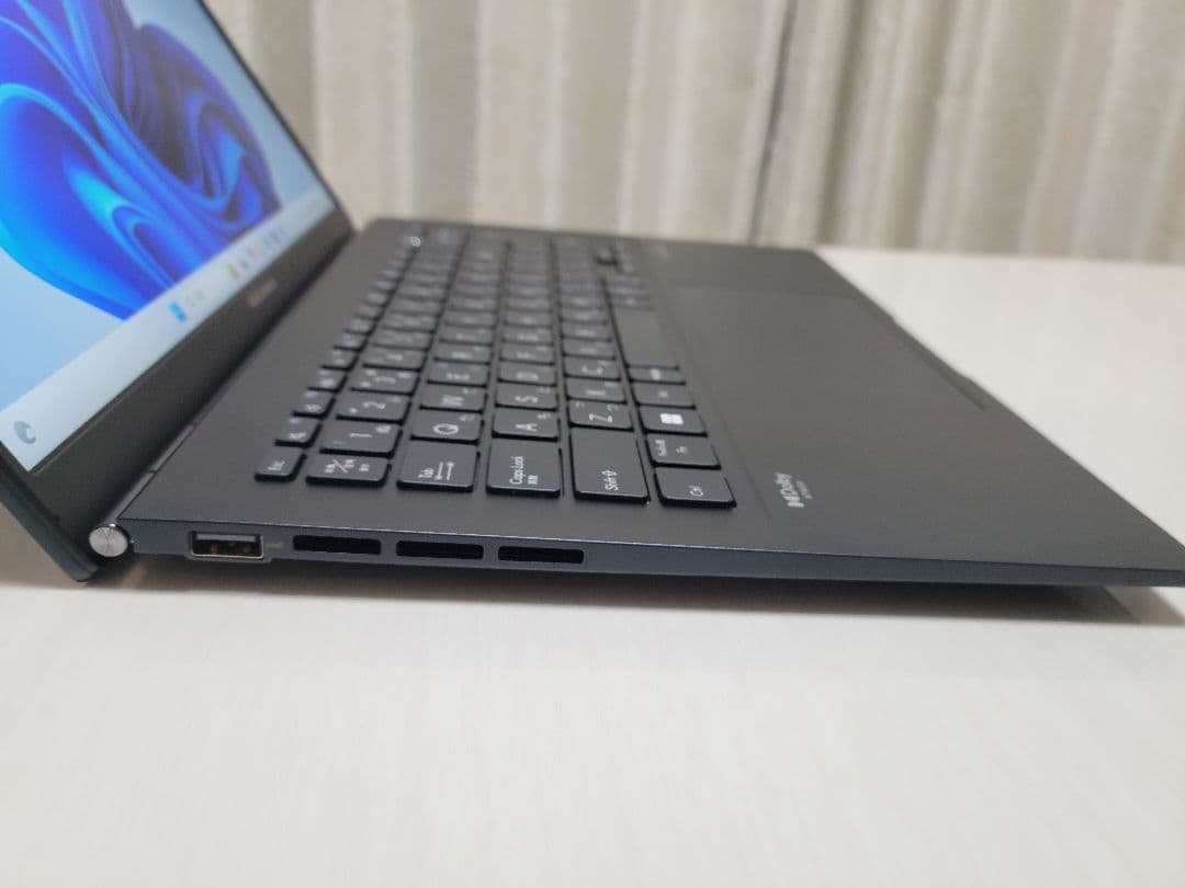 sumika　美品ASUS Zenbook 14 Ryzen7-7730U