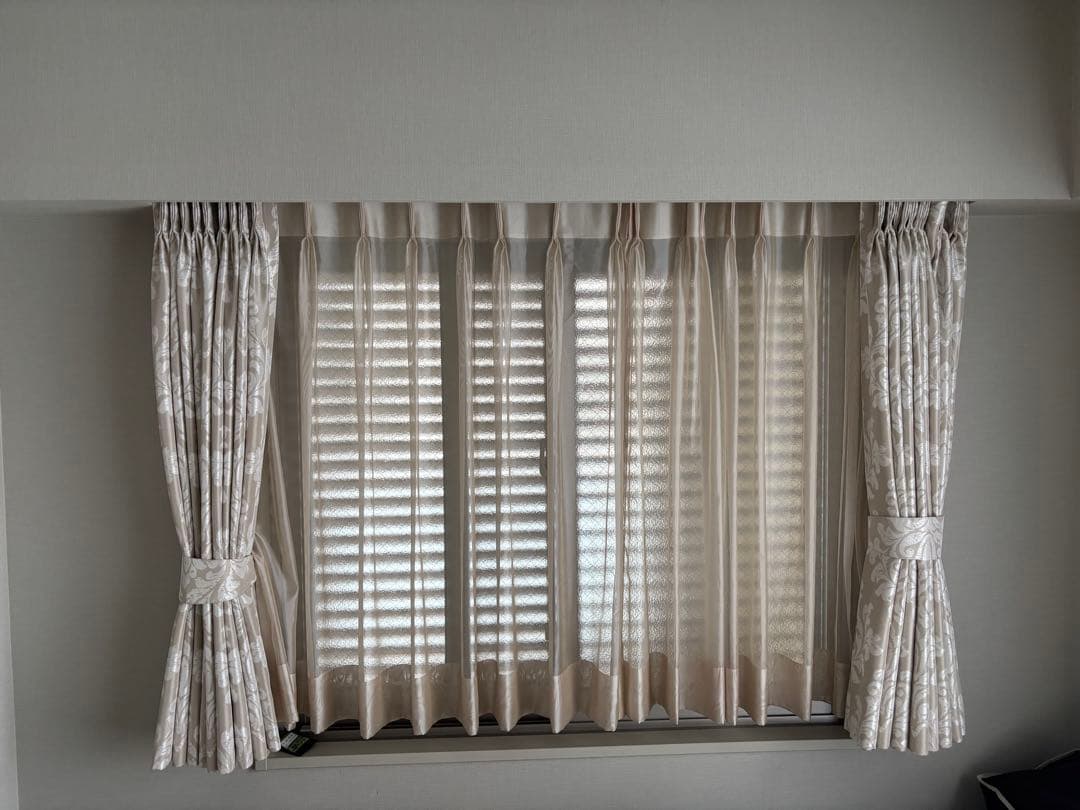 サンゲツ　FEDE オーダーカーテン ベージュ系