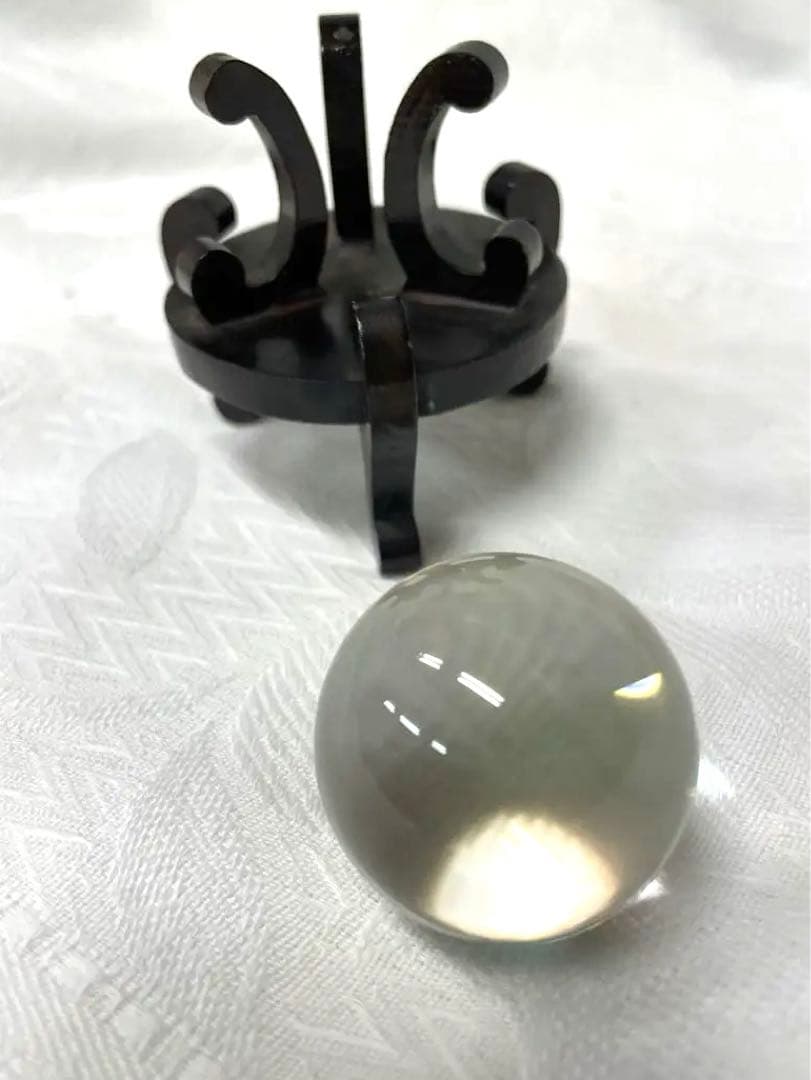 美品☆水晶玉　37mm 台座付き