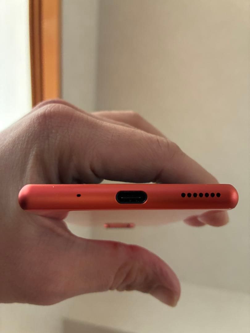 SONY Xperia 8 オレンジ　au