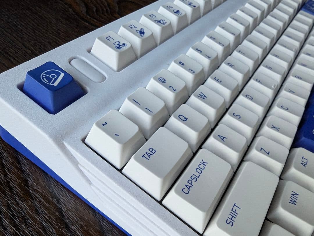 メカニカルキーボード　L80 銀軸 宇宙 キーボード 本体 USBレシーバー