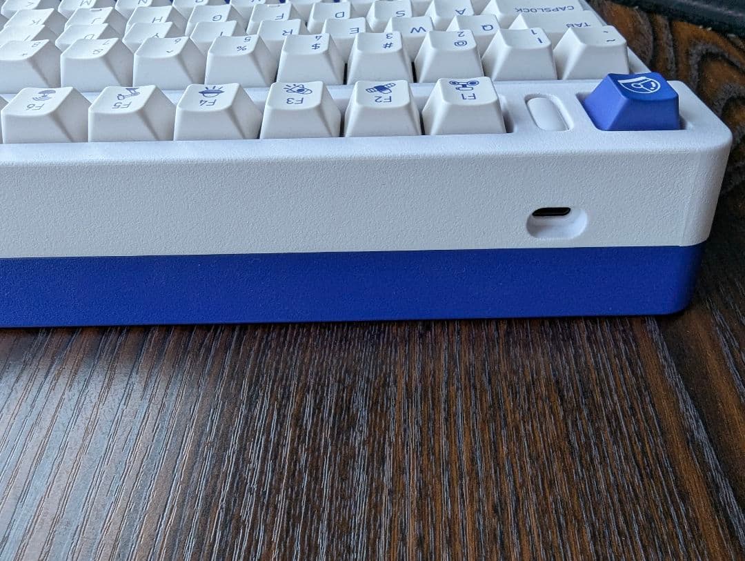 メカニカルキーボード　L80 銀軸 宇宙 キーボード 本体 USBレシーバー