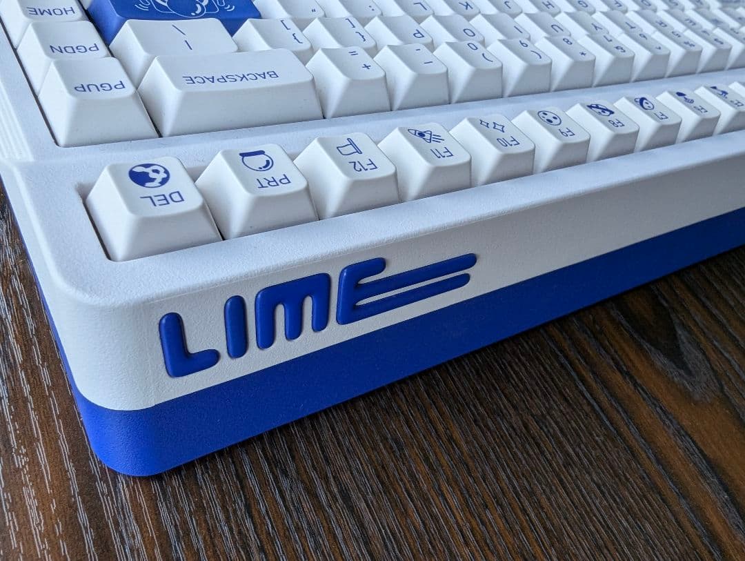 メカニカルキーボード　L80 銀軸 宇宙 キーボード 本体 USBレシーバー