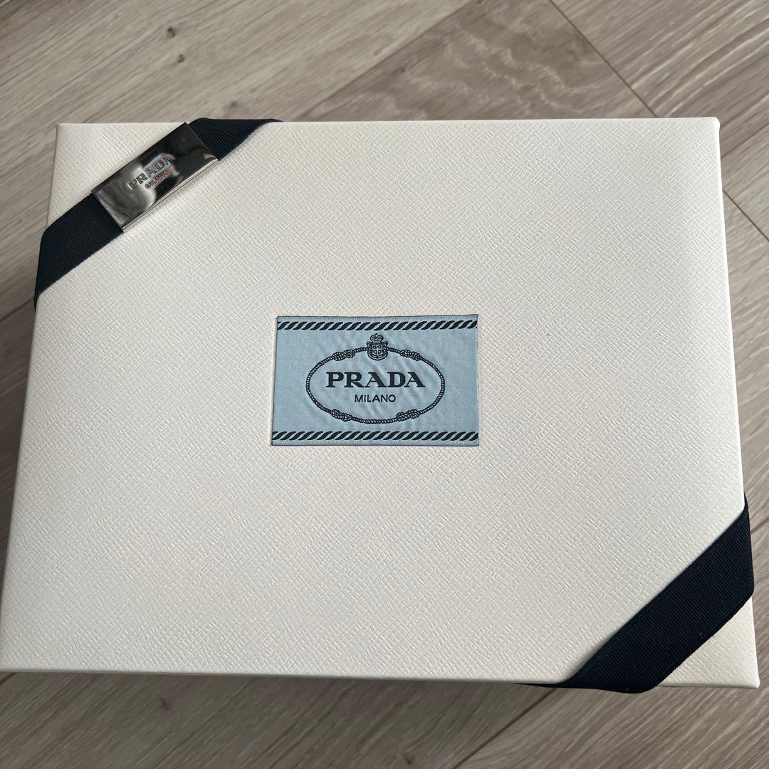 希少品 PRADA ステンレススチール ランチボックス