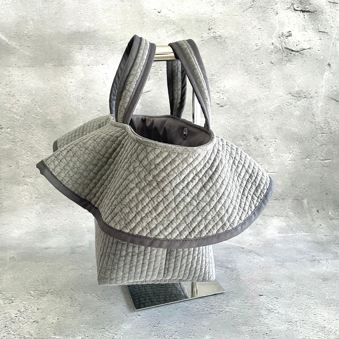 フレアフリル付きトートバッグ（M）　ヌビバッグ　グレー　ハンドメイド