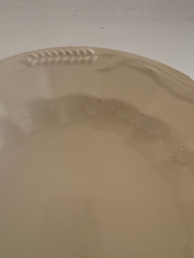 フランスアンティーク　麦の穂のレリーフ　アイボリーのスーププレート2枚セット