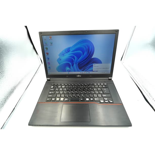 動作◎ 15 富士通 Celeron 2950M SSD256GB オフィス