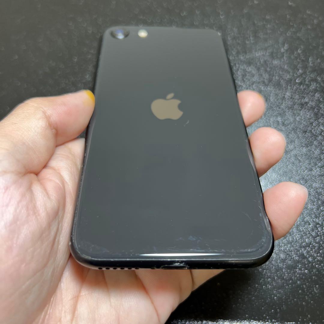 【早い者勝ち】iPhoneSE 第2世代　64GB SIMフリー