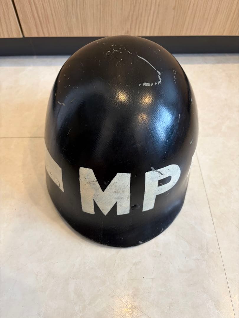 実物　米軍憲兵隊(MP)ヘルメット　オリジナルペイント