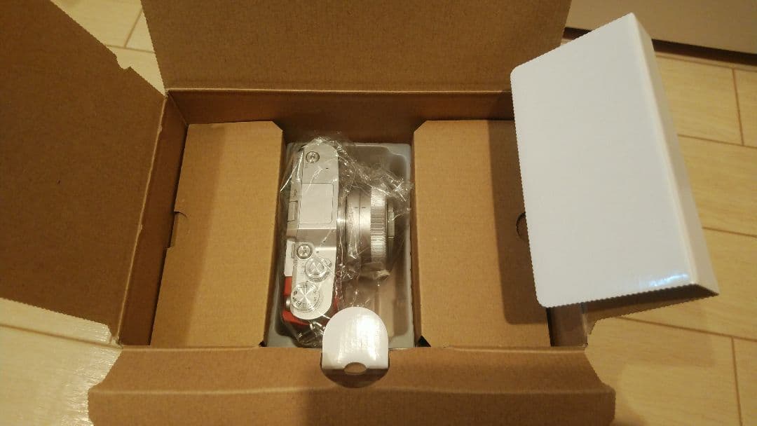 Panasonic LUMIX DC-GF10W デジタル一眼レフ