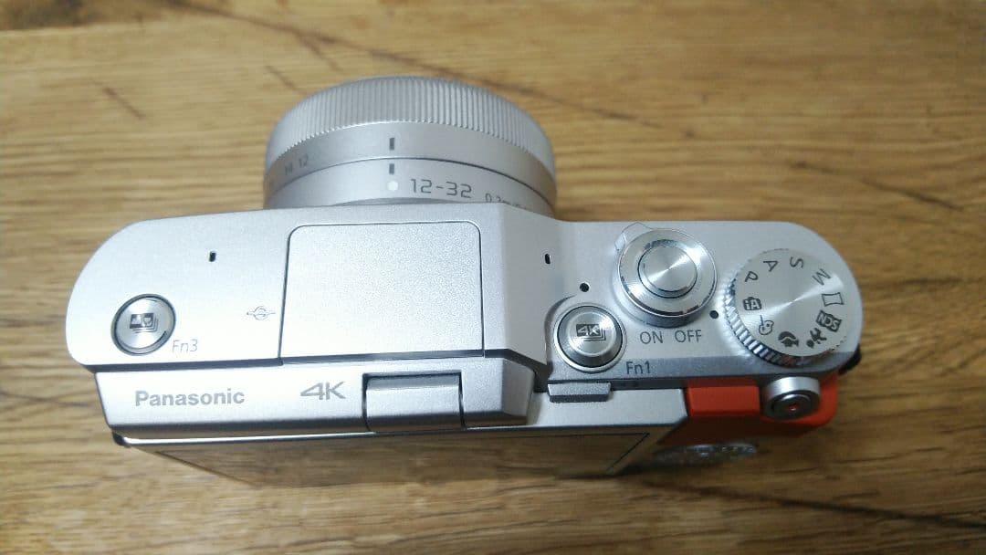 Panasonic LUMIX DC-GF10W デジタル一眼レフ