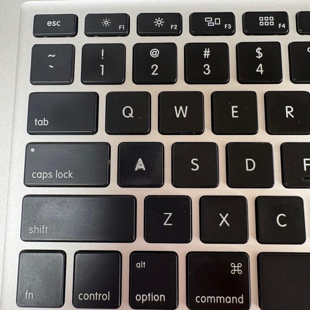 MacBook Air 13 2013 i5 4GB 128GB 初期化済