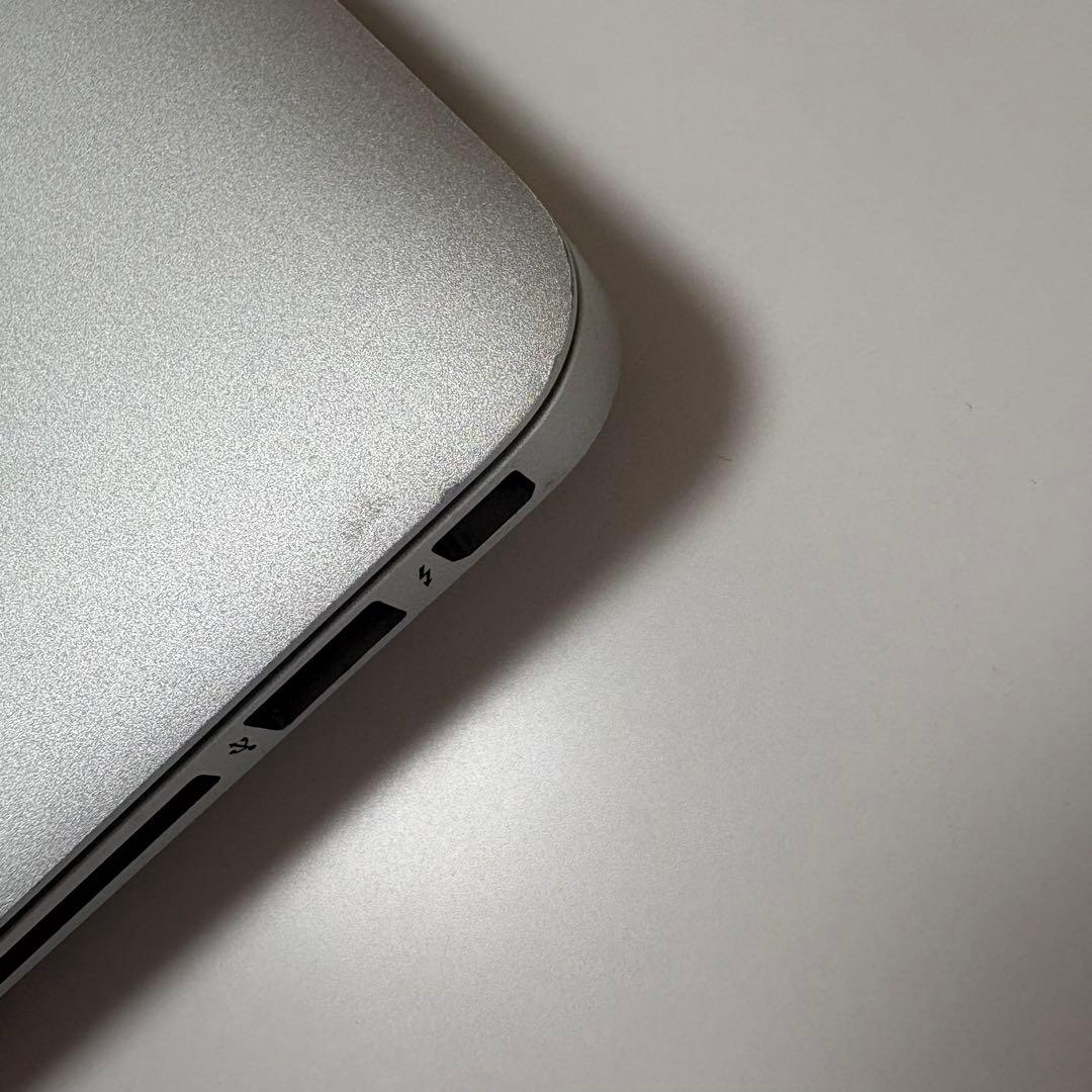 MacBook Air 13 2013 i5 4GB 128GB 初期化済