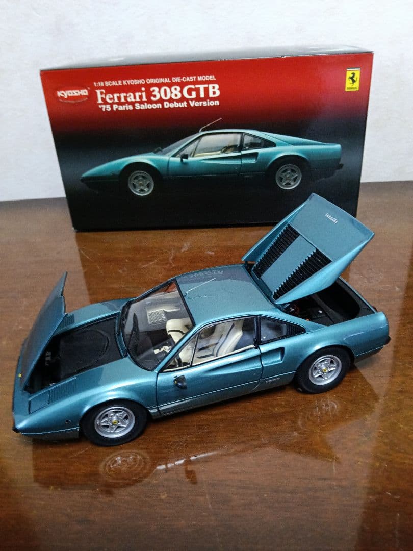 京商1/18 フェラーリ308GTB 1975 パリ・サロン・デビューバージョン