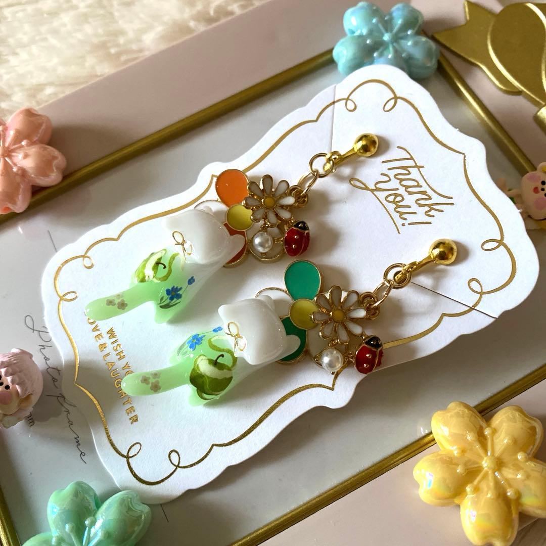 ☆てんとう虫が可愛いSpring猫ちゃんイヤリング☆