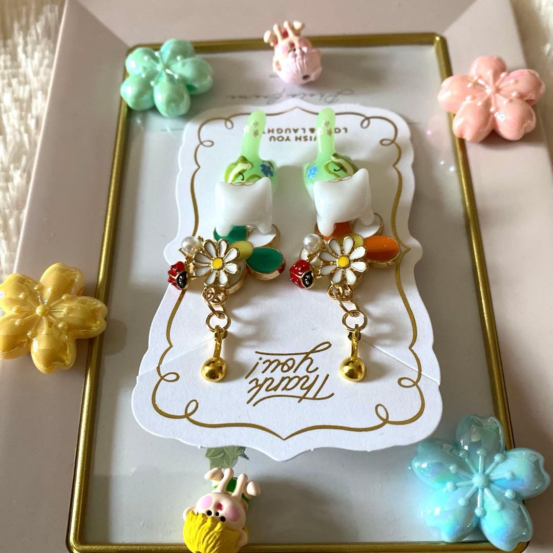 ☆てんとう虫が可愛いSpring猫ちゃんイヤリング☆