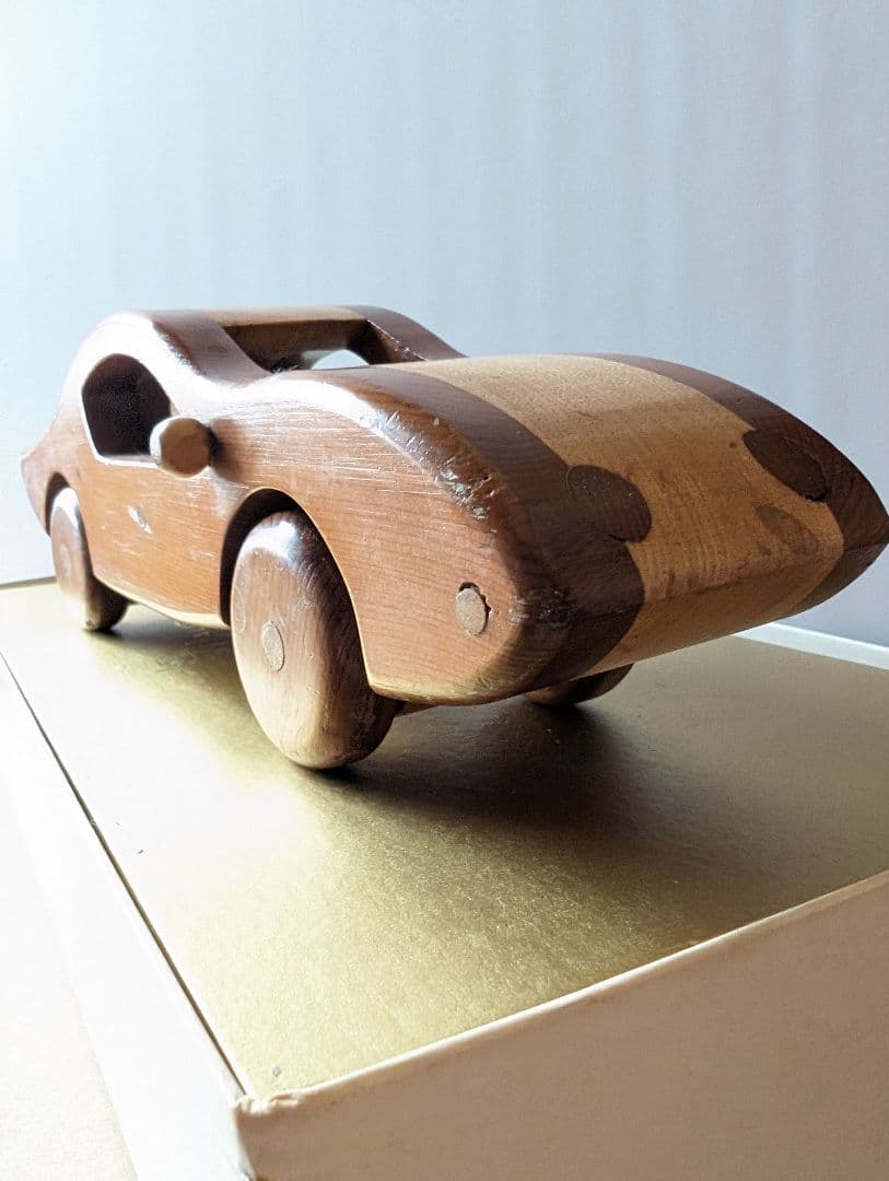 ♥ 木製 スポーツカー 　おもちゃ　おもちゃの里　日本製　 置物　未来の車✨✨♥