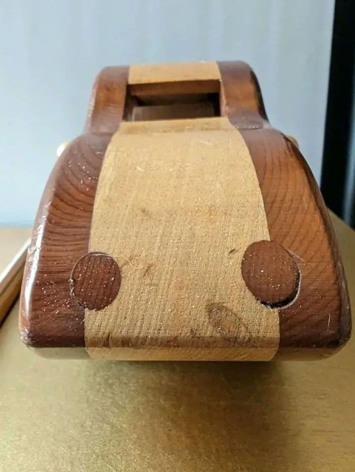♥ 木製 スポーツカー 　おもちゃ　おもちゃの里　日本製　 置物　未来の車✨✨♥