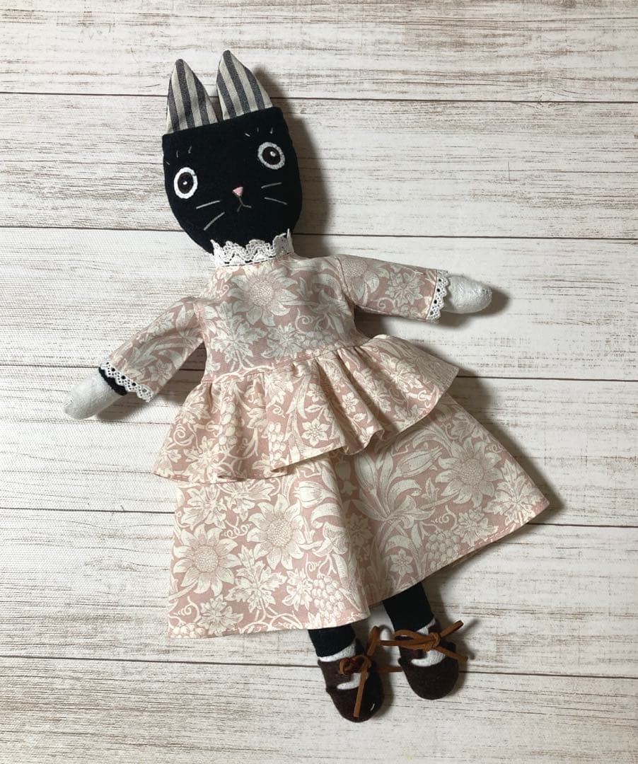 まんまるお目々の黒ねこさん