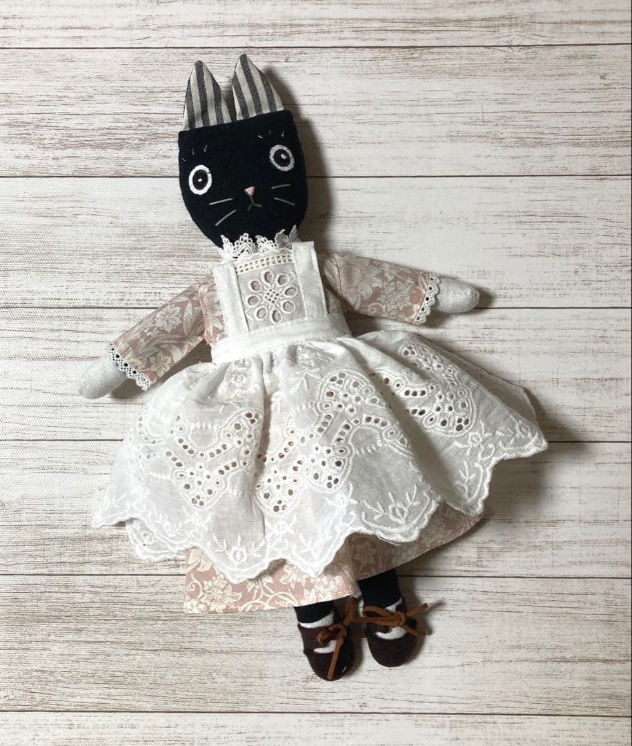 まんまるお目々の黒ねこさん