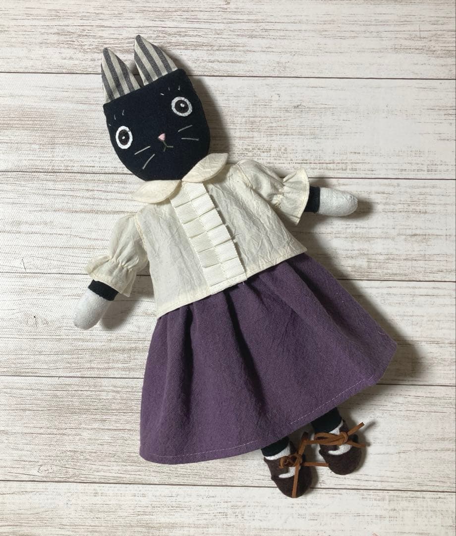 まんまるお目々の黒ねこさん