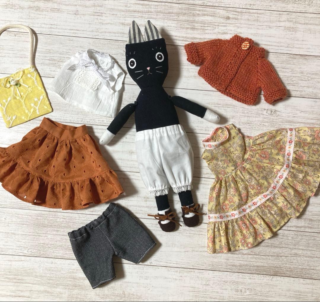 まんまるお目々の黒ねこさん