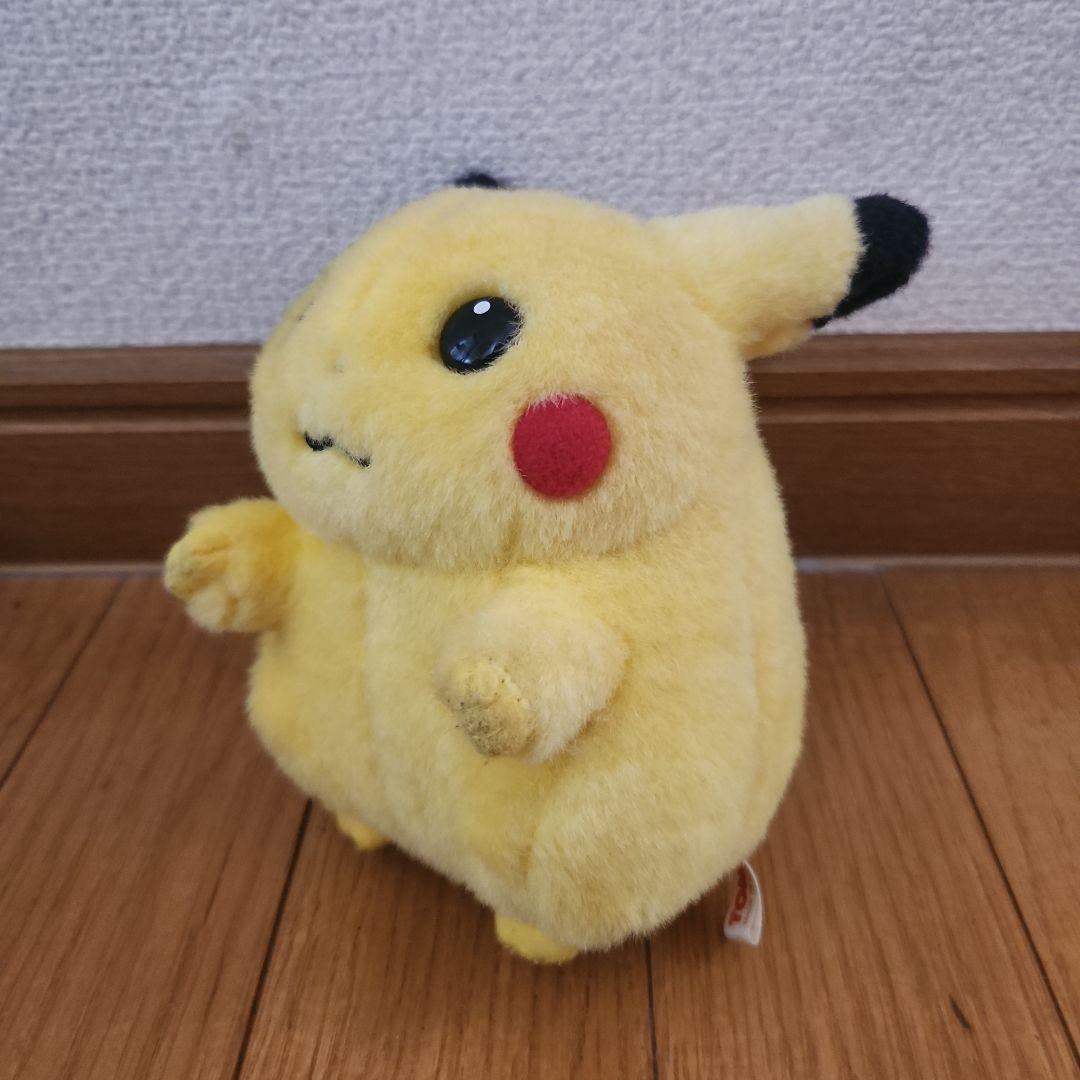 TOMY 初期　ポケットモンスター　ぬいぐるみ４点セット　ピカチュウ