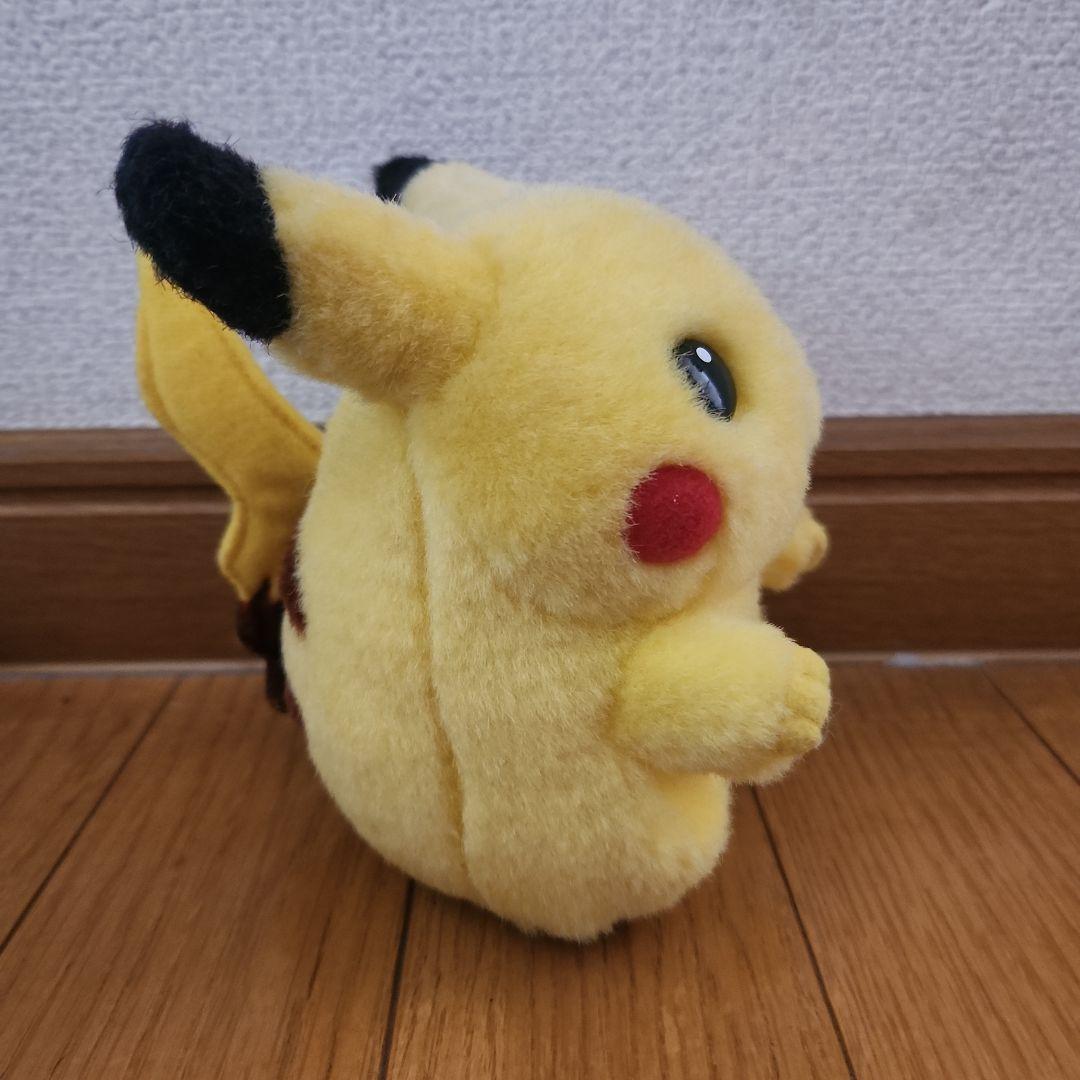 TOMY 初期　ポケットモンスター　ぬいぐるみ４点セット　ピカチュウ