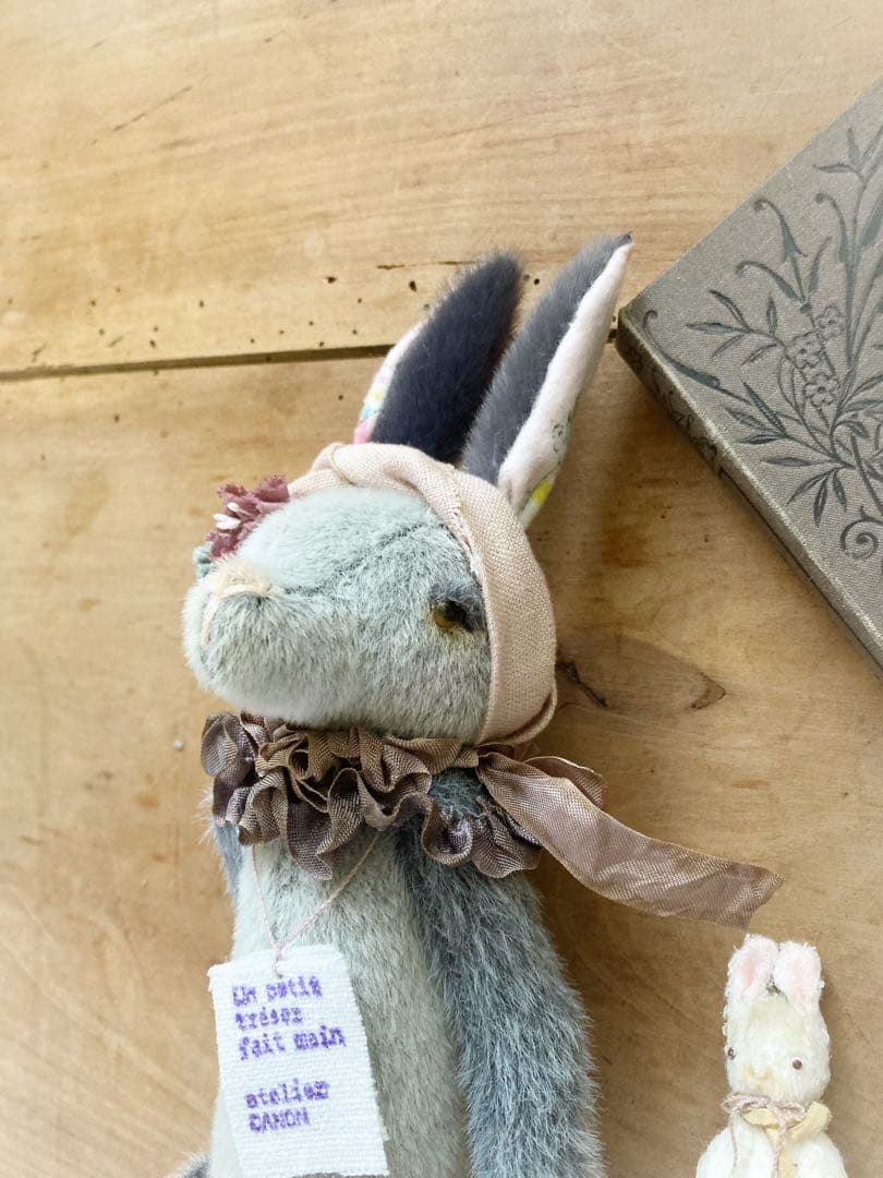 ☆CANON☆うさぎのぬいぐるみ ハンドメイド グレー アンティーク風