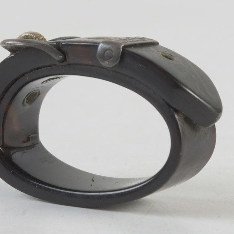 時代提げ物　鼈甲製　銀細工　ベルト型　根付　時代箱付　M　9986