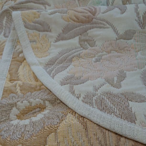 ベッドカバー(花柄)