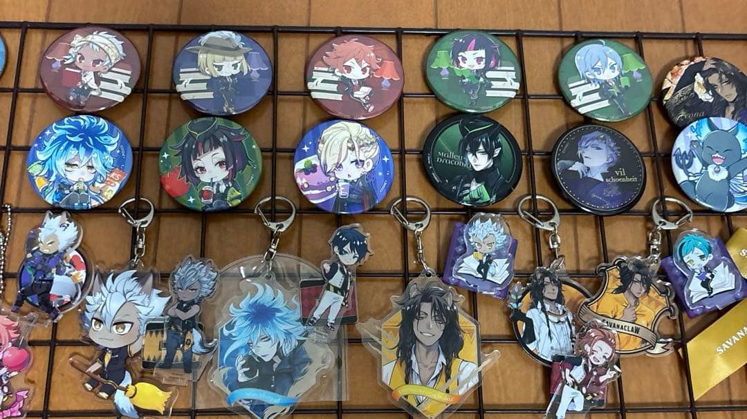 ツイステグッズ諸々セット 5枚目から缶バッジ等