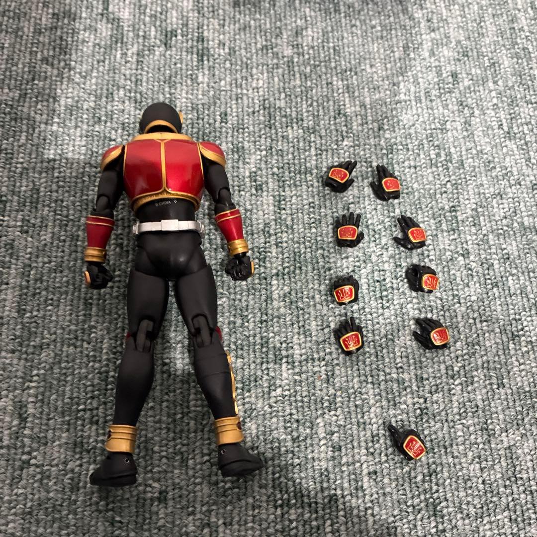 真骨彫製法　仮面ライダー クウガ ライジングマイティ　箱無し