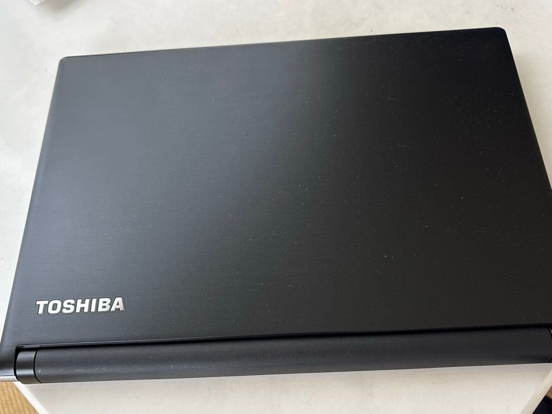 東芝DynaBook 13.3インチ i5-7200U/8GB/238GB