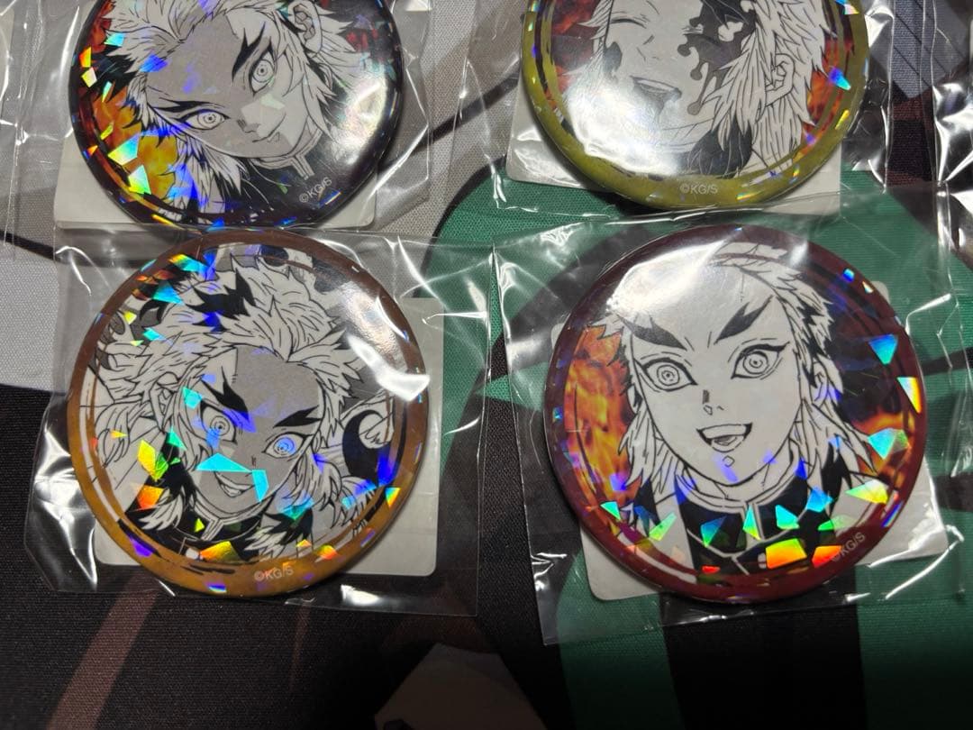 鬼滅　缶バッジ　無限列車編　煉獄杏寿郎・竈門炭治郎